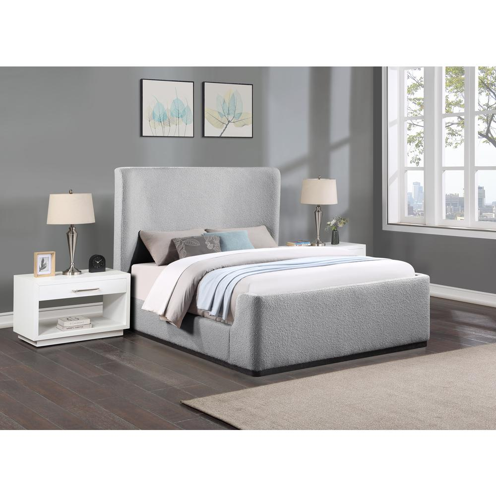 Bradbury Gray Wood Frame California King Platform Bed with Boucle Cloud Fabric